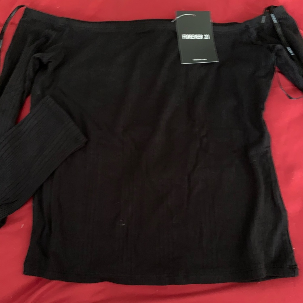 Off shoulder top size M